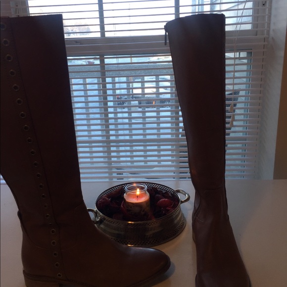 Michael Kors Boots - Picture 3 of 14